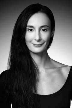 Headshot of Myriam Simon, Principal dancer with les Grands Ballets