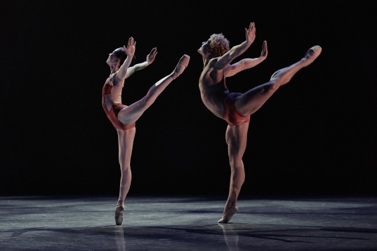 Dancers Anna Ishii and Célestin Boutin in Blushing, Les Grands Ballets Canadiens