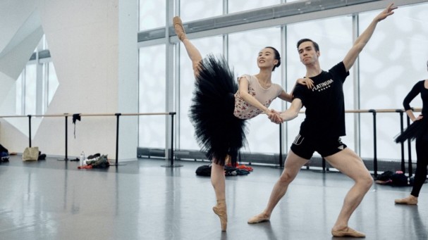 Dancers Émily He and Célestin Boutin during the rehearsal of The Nutcracker